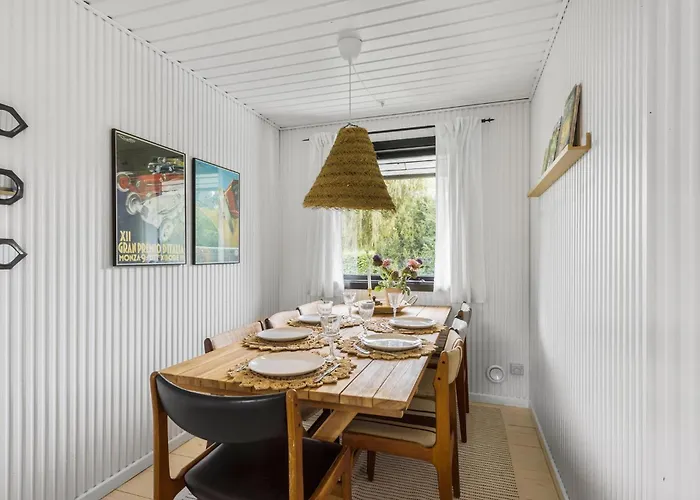 3 Bedroom Pet Friendly In Casa vacanze Fåborg